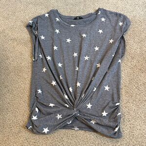 Lucky Brand Twist Front Short Sleeve T-Shirt Size‎ Small Gray and White